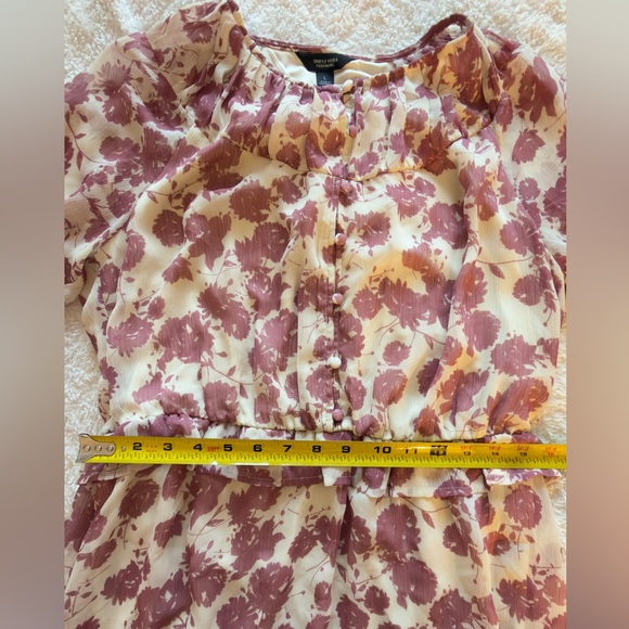 Simply Vera Floral Chiffon Ruffle Dress - Picture 14 of 14